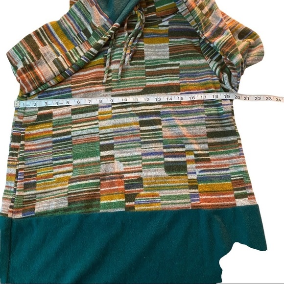 Filly Flair Emerald Green & Colorful Geometric Print Cowl Neck Sweater Large NWT - Picture 7 of 10